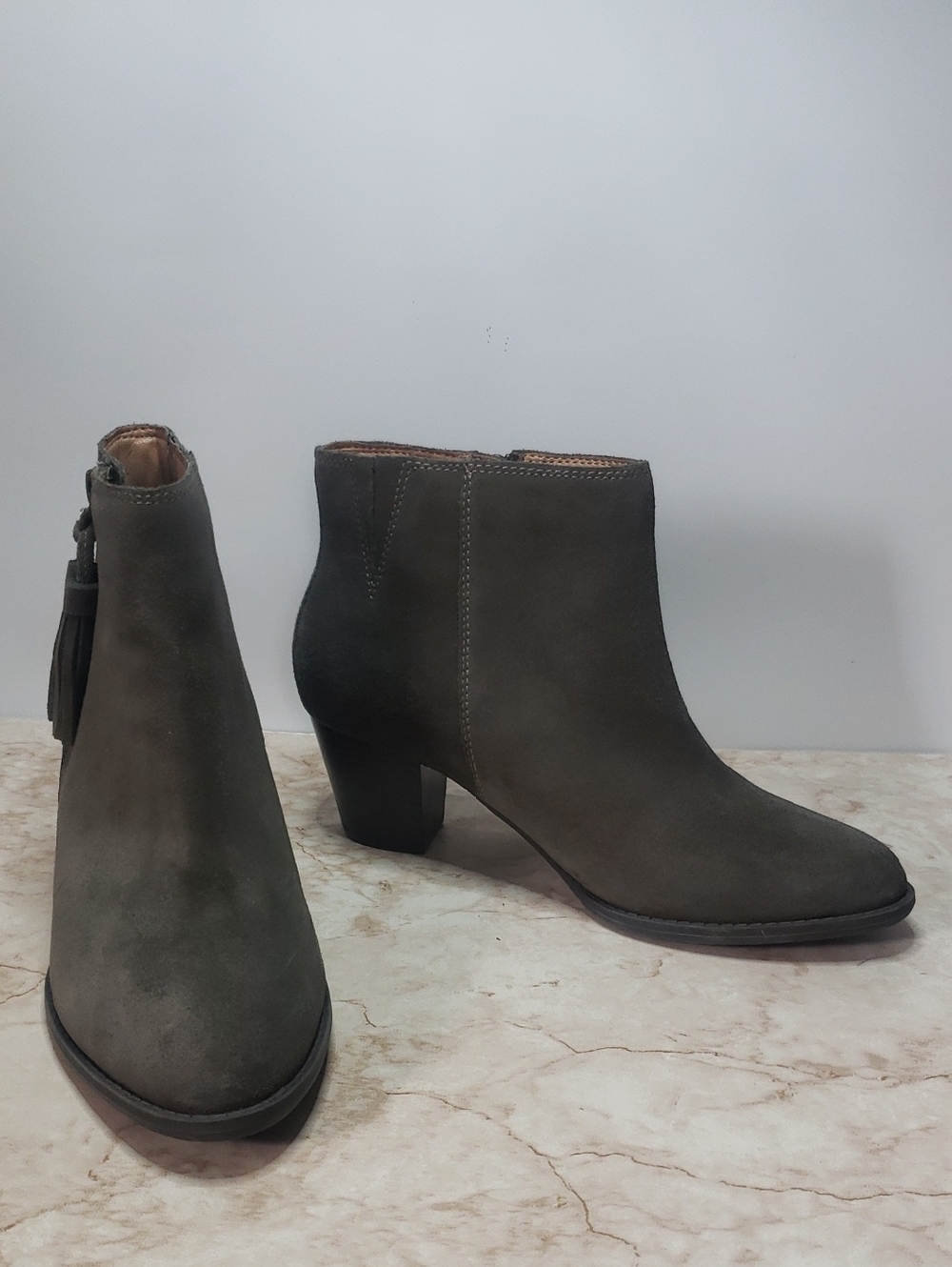 Vionic Women's Olive Suede Ankle Booties - Classic Block Heel Size 8.5